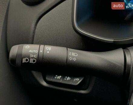 Білий Рено Зое, об'ємом двигуна 0 л та пробігом 124 тис. км за 11955 $, фото 41 на Automoto.ua