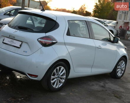 Белый Рено Зое, объемом двигателя 0 л и пробегом 50 тыс. км за 13999 $, фото 6 на Automoto.ua