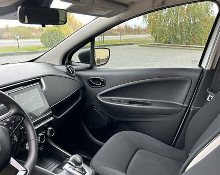 Белый Рено Зое, объемом двигателя 0 л и пробегом 95 тыс. км за 11650 $, фото 55 на Automoto.ua