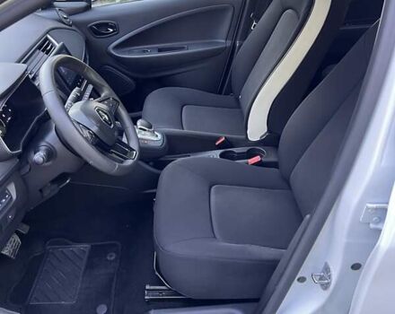 Рено Зое 2021 в Черновцах на Automoto.ua Белый Рено Зое, объемом двигателя 0 л и пробегом 70 тыс. км за 11999 $, фото 5 на Automoto.ua