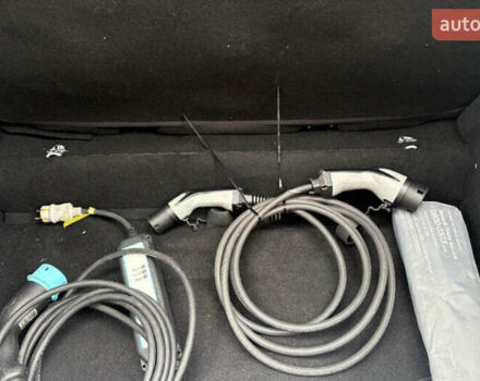 Белый Рено Зое, объемом двигателя 0 л и пробегом 85 тыс. км за 11023 $, фото 9 на Automoto.ua