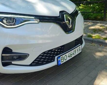 Белый Рено Зое, объемом двигателя 0 л и пробегом 18 тыс. км за 13999 $, фото 17 на Automoto.ua