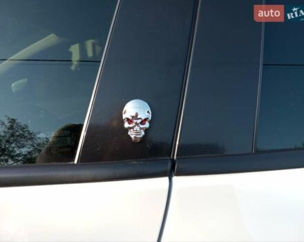 Белый Рено Зое, объемом двигателя 0 л и пробегом 58 тыс. км за 12300 $, фото 28 на Automoto.ua