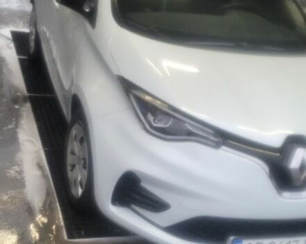 Белый Рено Зое, объемом двигателя 0 л и пробегом 95 тыс. км за 12000 $, фото 2 на Automoto.ua