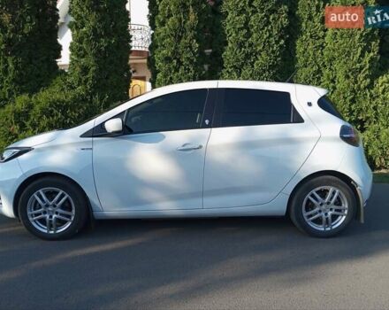 Белый Рено Зое, объемом двигателя 0 л и пробегом 58 тыс. км за 12300 $, фото 13 на Automoto.ua