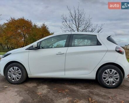 Белый Рено Зое, объемом двигателя 0 л и пробегом 73 тыс. км за 11100 $, фото 4 на Automoto.ua