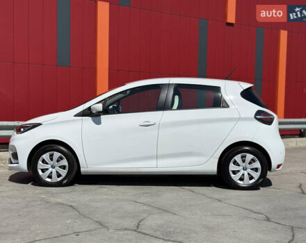 Белый Рено Зое, объемом двигателя 0 л и пробегом 58 тыс. км за 12500 $, фото 14 на Automoto.ua