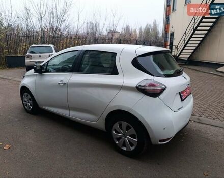 Белый Рено Зое, объемом двигателя 0 л и пробегом 82 тыс. км за 11600 $, фото 6 на Automoto.ua