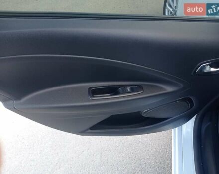 Белый Рено Зое, объемом двигателя 0 л и пробегом 110 тыс. км за 11625 $, фото 14 на Automoto.ua