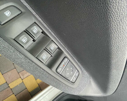 Белый Рено Зое, объемом двигателя 0 л и пробегом 126 тыс. км за 11950 $, фото 35 на Automoto.ua