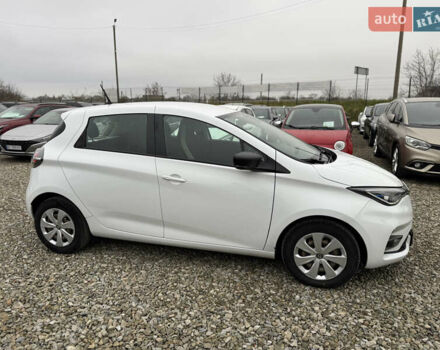Белый Рено Зое, объемом двигателя 0 л и пробегом 74 тыс. км за 12300 $, фото 14 на Automoto.ua