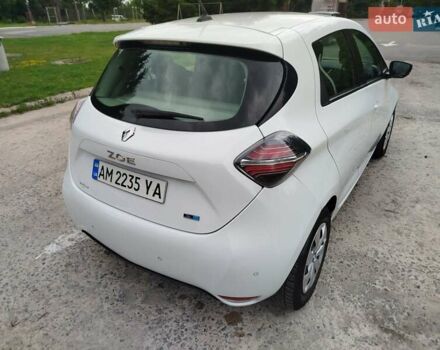 Білий Рено Зое, об'ємом двигуна 0 л та пробігом 105 тис. км за 11800 $, фото 6 на Automoto.ua