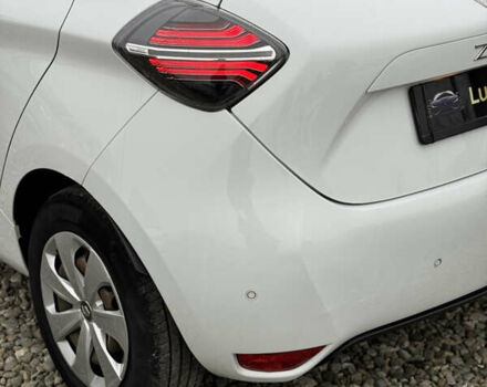 Белый Рено Зое, объемом двигателя 0 л и пробегом 74 тыс. км за 12300 $, фото 36 на Automoto.ua