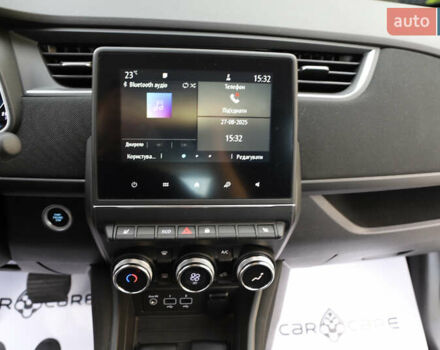 Белый Рено Зое, объемом двигателя 0 л и пробегом 19 тыс. км за 14400 $, фото 71 на Automoto.ua