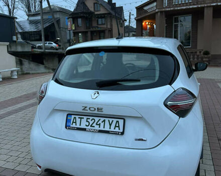 Белый Рено Зое, объемом двигателя 0 л и пробегом 26 тыс. км за 12200 $, фото 4 на Automoto.ua