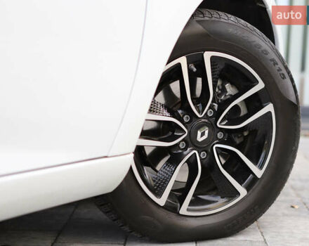 Белый Рено Зое, объемом двигателя 0 л и пробегом 19 тыс. км за 14400 $, фото 53 на Automoto.ua