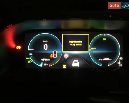 Белый Рено Зое, объемом двигателя 0 л и пробегом 69 тыс. км за 12900 $, фото 14 на Automoto.ua