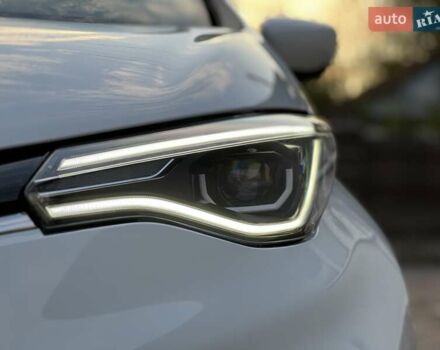 Рено Зое 2022 в Ровно на Automoto.ua Белый Рено Зое, объемом двигателя 0 л и пробегом 25 тыс. км за 14700 $, фото 32 на Automoto.ua