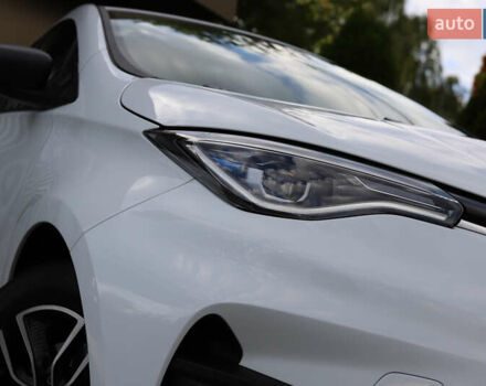 Белый Рено Зое, объемом двигателя 0 л и пробегом 19 тыс. км за 14400 $, фото 35 на Automoto.ua