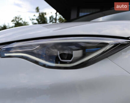 Белый Рено Зое, объемом двигателя 0 л и пробегом 19 тыс. км за 14400 $, фото 12 на Automoto.ua