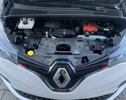 Білий Рено Зое, об'ємом двигуна 0 л та пробігом 69 тис. км за 13500 $, фото 8 на Automoto.ua