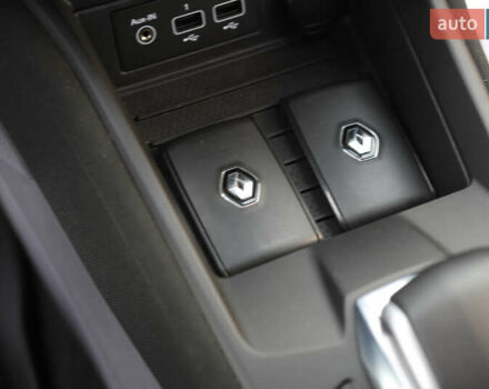 Белый Рено Зое, объемом двигателя 0 л и пробегом 19 тыс. км за 14400 $, фото 73 на Automoto.ua