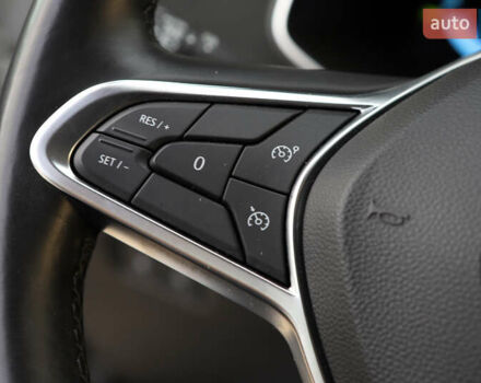 Белый Рено Зое, объемом двигателя 0 л и пробегом 19 тыс. км за 14400 $, фото 64 на Automoto.ua