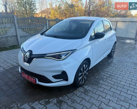 Белый Рено Зое, объемом двигателя 0 л и пробегом 69 тыс. км за 12900 $, фото 2 на Automoto.ua