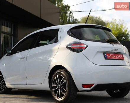 Белый Рено Зое, объемом двигателя 0 л и пробегом 19 тыс. км за 14400 $, фото 39 на Automoto.ua