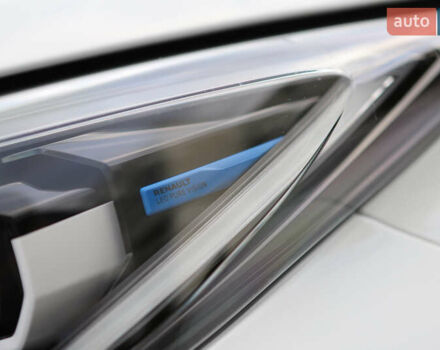 Белый Рено Зое, объемом двигателя 0 л и пробегом 19 тыс. км за 14400 $, фото 11 на Automoto.ua