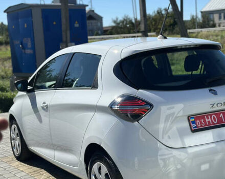 Белый Рено Зое, объемом двигателя 0 л и пробегом 62 тыс. км за 13150 $, фото 10 на Automoto.ua