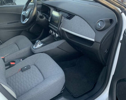Білий Рено Зое, об'ємом двигуна 0 л та пробігом 69 тис. км за 13500 $, фото 14 на Automoto.ua