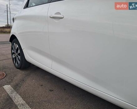 Белый Рено Зое, объемом двигателя 0 л и пробегом 15 тыс. км за 13900 $, фото 25 на Automoto.ua