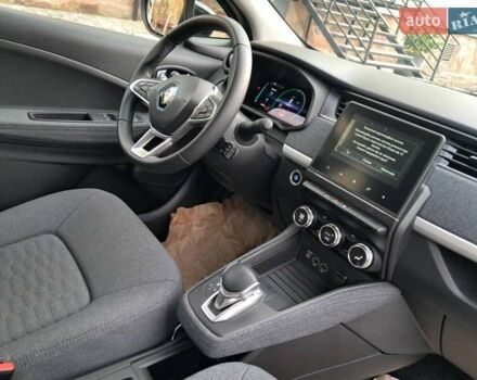 Білий Рено Зое, об'ємом двигуна 0 л та пробігом 12 тис. км за 14800 $, фото 136 на Automoto.ua