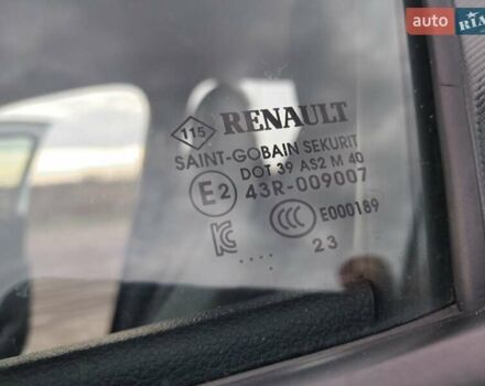 Білий Рено Зое, об'ємом двигуна 0 л та пробігом 12 тис. км за 14800 $, фото 87 на Automoto.ua