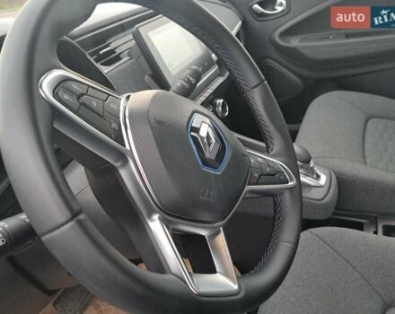 Белый Рено Зое, объемом двигателя 0 л и пробегом 15 тыс. км за 13900 $, фото 70 на Automoto.ua