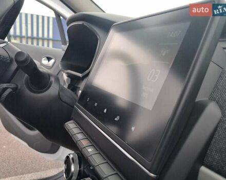 Білий Рено Зое, об'ємом двигуна 0 л та пробігом 12 тис. км за 14800 $, фото 25 на Automoto.ua