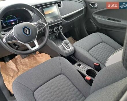 Білий Рено Зое, об'ємом двигуна 0 л та пробігом 12 тис. км за 14800 $, фото 4 на Automoto.ua
