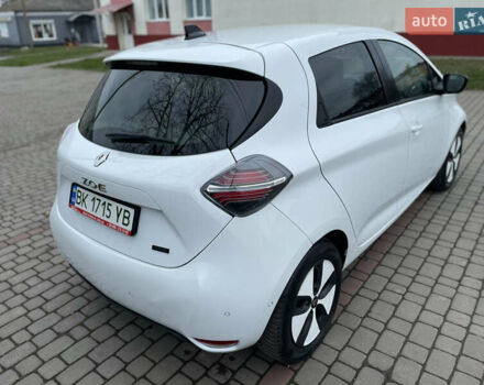 Белый Рено Зое, объемом двигателя 0 л и пробегом 31 тыс. км за 13999 $, фото 9 на Automoto.ua