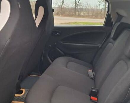 Белый Рено Зое, объемом двигателя 0 л и пробегом 54 тыс. км за 13900 $, фото 52 на Automoto.ua