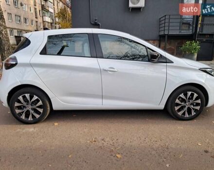 Білий Рено Зое, об'ємом двигуна 0 л та пробігом 12 тис. км за 14800 $, фото 141 на Automoto.ua