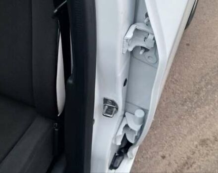 Белый Рено Зое, объемом двигателя 0 л и пробегом 54 тыс. км за 13900 $, фото 47 на Automoto.ua