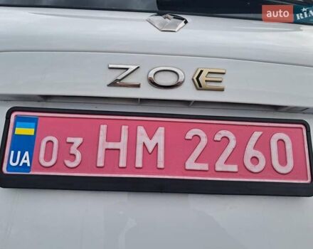 Белый Рено Зое, объемом двигателя 0 л и пробегом 15 тыс. км за 13900 $, фото 77 на Automoto.ua