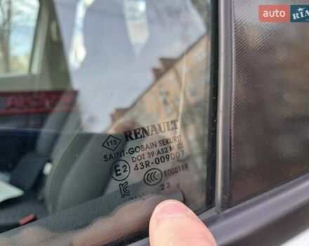 Білий Рено Зое, об'ємом двигуна 0 л та пробігом 12 тис. км за 14800 $, фото 138 на Automoto.ua
