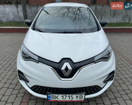 Белый Рено Зое, объемом двигателя 0 л и пробегом 31 тыс. км за 13999 $, фото 2 на Automoto.ua