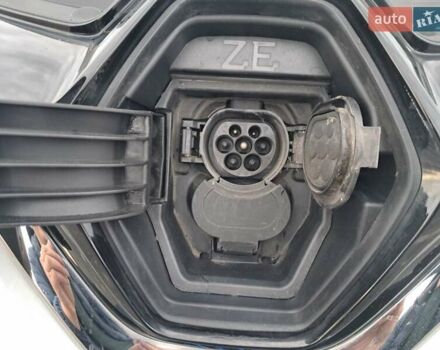 Білий Рено Зое, об'ємом двигуна 0 л та пробігом 12 тис. км за 14800 $, фото 98 на Automoto.ua