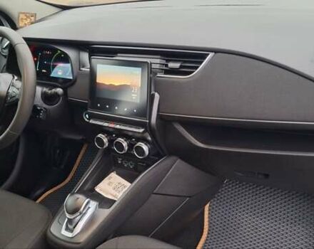 Белый Рено Зое, объемом двигателя 0 л и пробегом 54 тыс. км за 13900 $, фото 79 на Automoto.ua