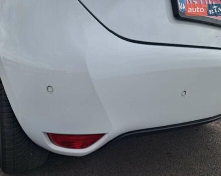 Білий Рено Зое, об'ємом двигуна 0 л та пробігом 12 тис. км за 14800 $, фото 10 на Automoto.ua