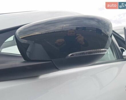 Білий Рено Зое, об'ємом двигуна 0 л та пробігом 12 тис. км за 14800 $, фото 86 на Automoto.ua