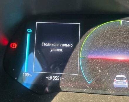 Белый Рено Зое, объемом двигателя 0 л и пробегом 54 тыс. км за 13900 $, фото 96 на Automoto.ua